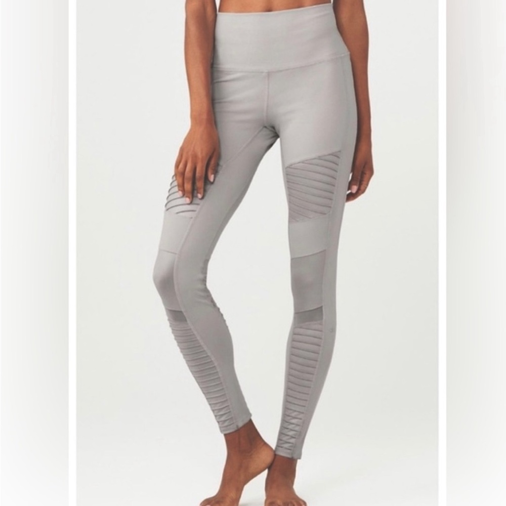 Alo yoga high waisted Moto legging